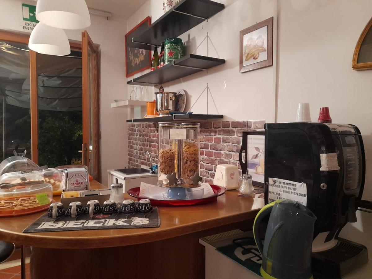 Bed&Breakfast Giardino Agritourist Controguerra Exteriör bild