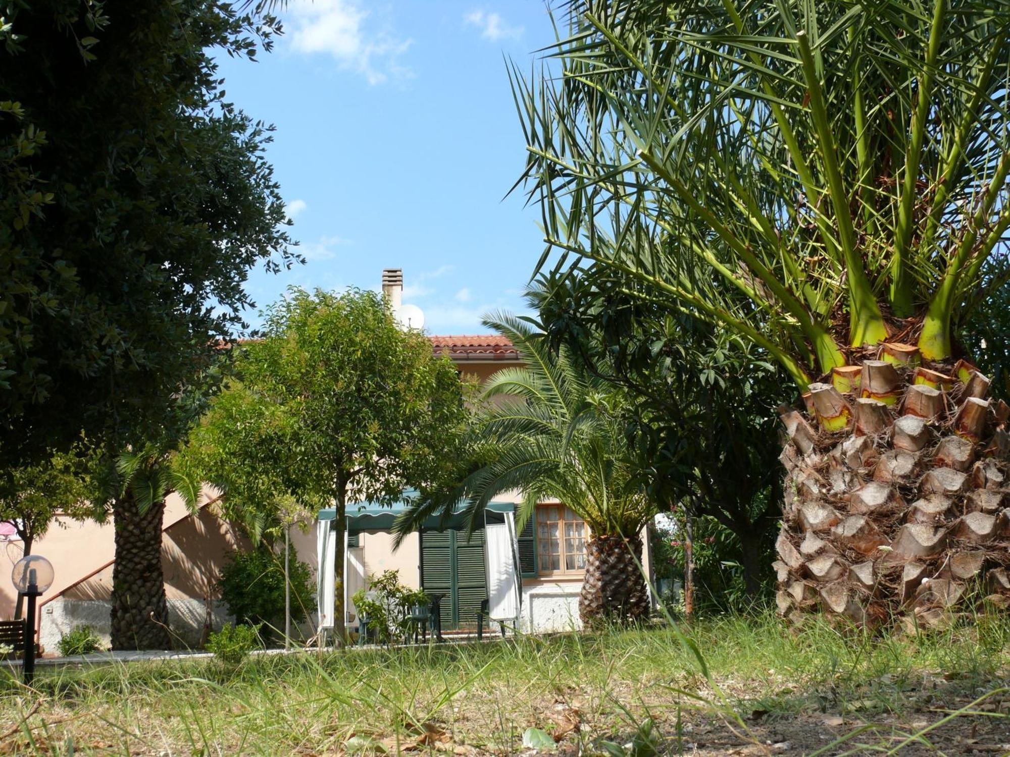 Bed&Breakfast Giardino Agritourist Controguerra Exteriör bild