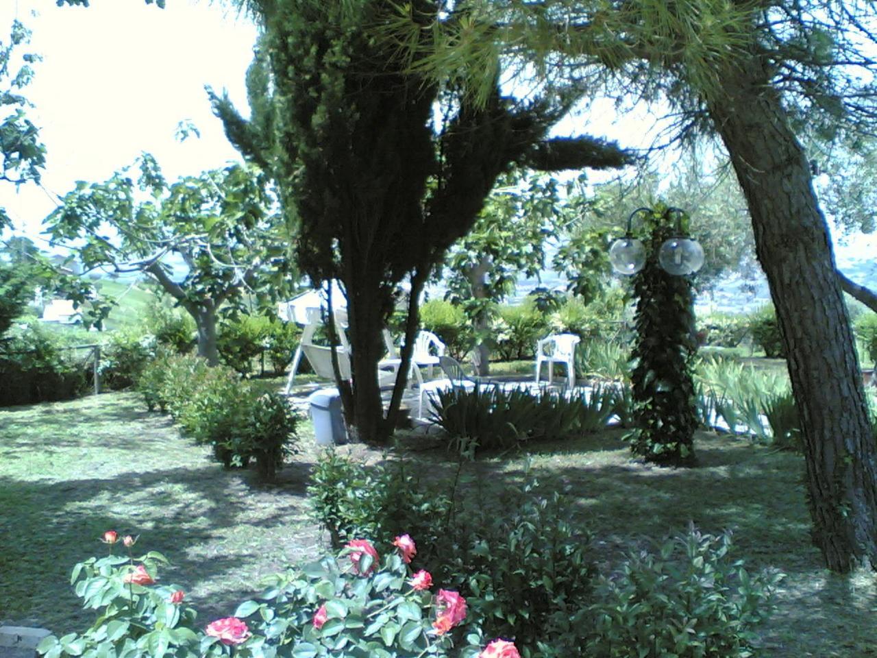 Bed&Breakfast Giardino Agritourist Controguerra Exteriör bild