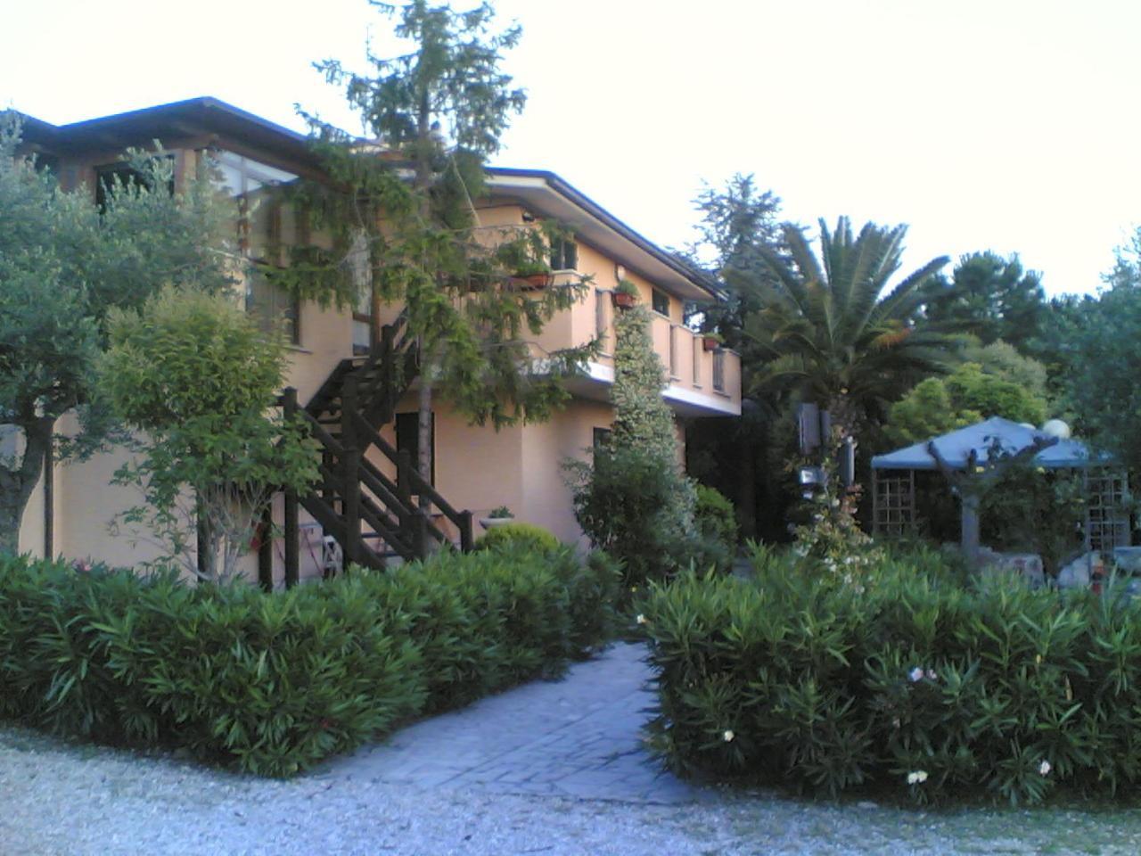Bed&Breakfast Giardino Agritourist Controguerra Exteriör bild