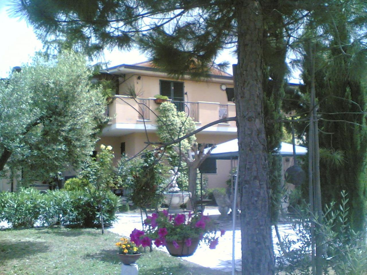 Bed&Breakfast Giardino Agritourist Controguerra Exteriör bild