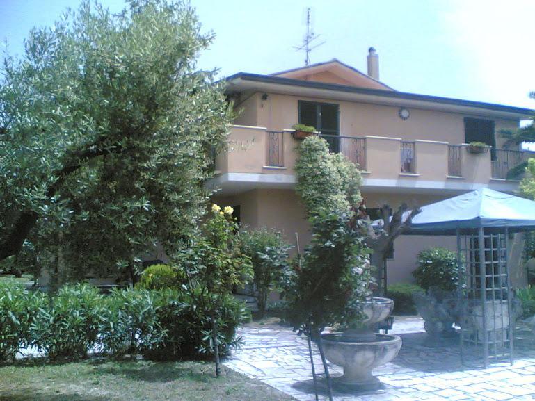 Bed&Breakfast Giardino Agritourist Controguerra Exteriör bild